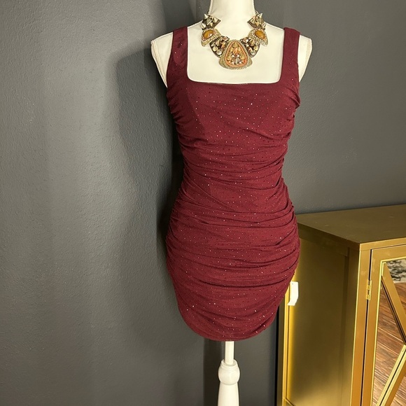 NWT Dark Cherry Burgundy Rhinestone Ruched Bodycon Mini Dress Scoop Neck Size L - Picture 6 of 9